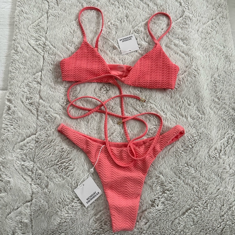 Monday swimwear set